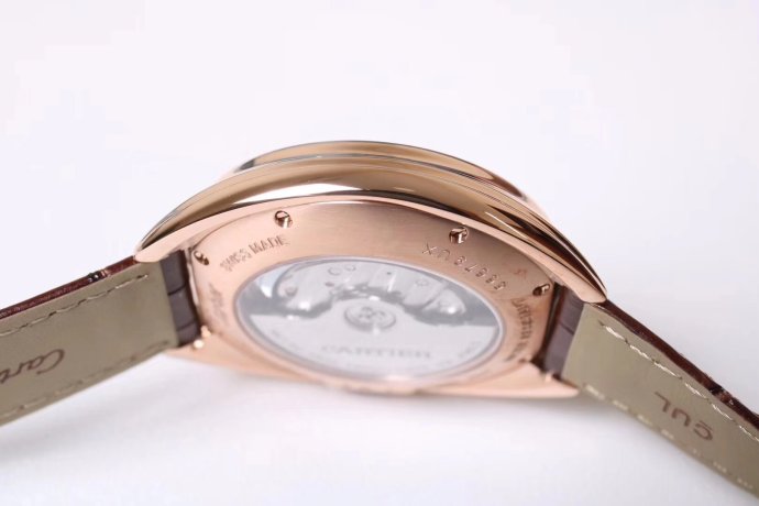 卡地亚钥匙系列和蓝气球哪个好,卡地亚钥匙和蓝气球哪个保值