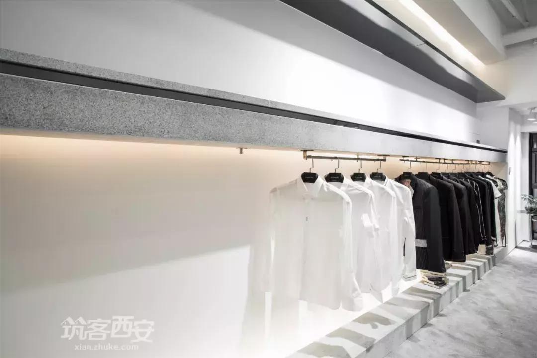 西安街头的这家服装店,「高级感」扑面而来