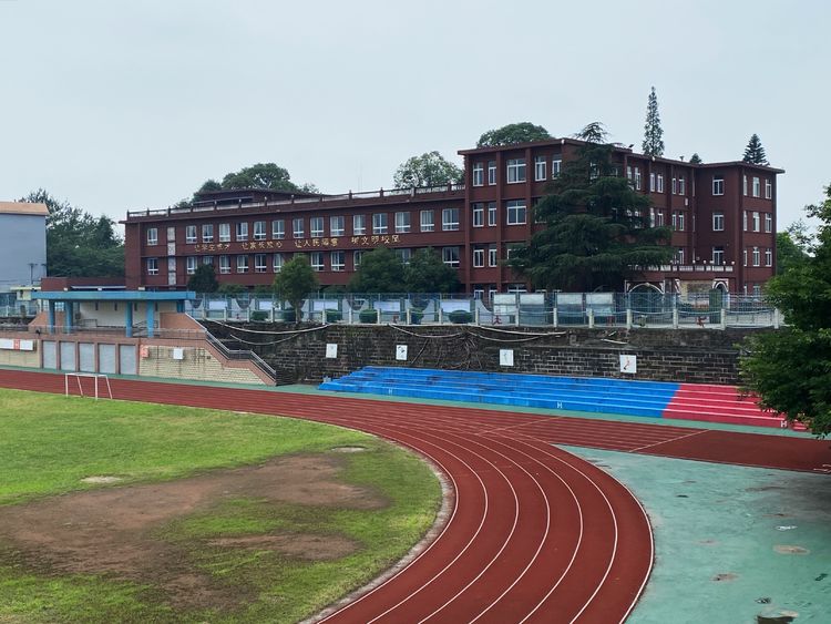 走过58个春夏秋冬,走过55个春夏秋冬