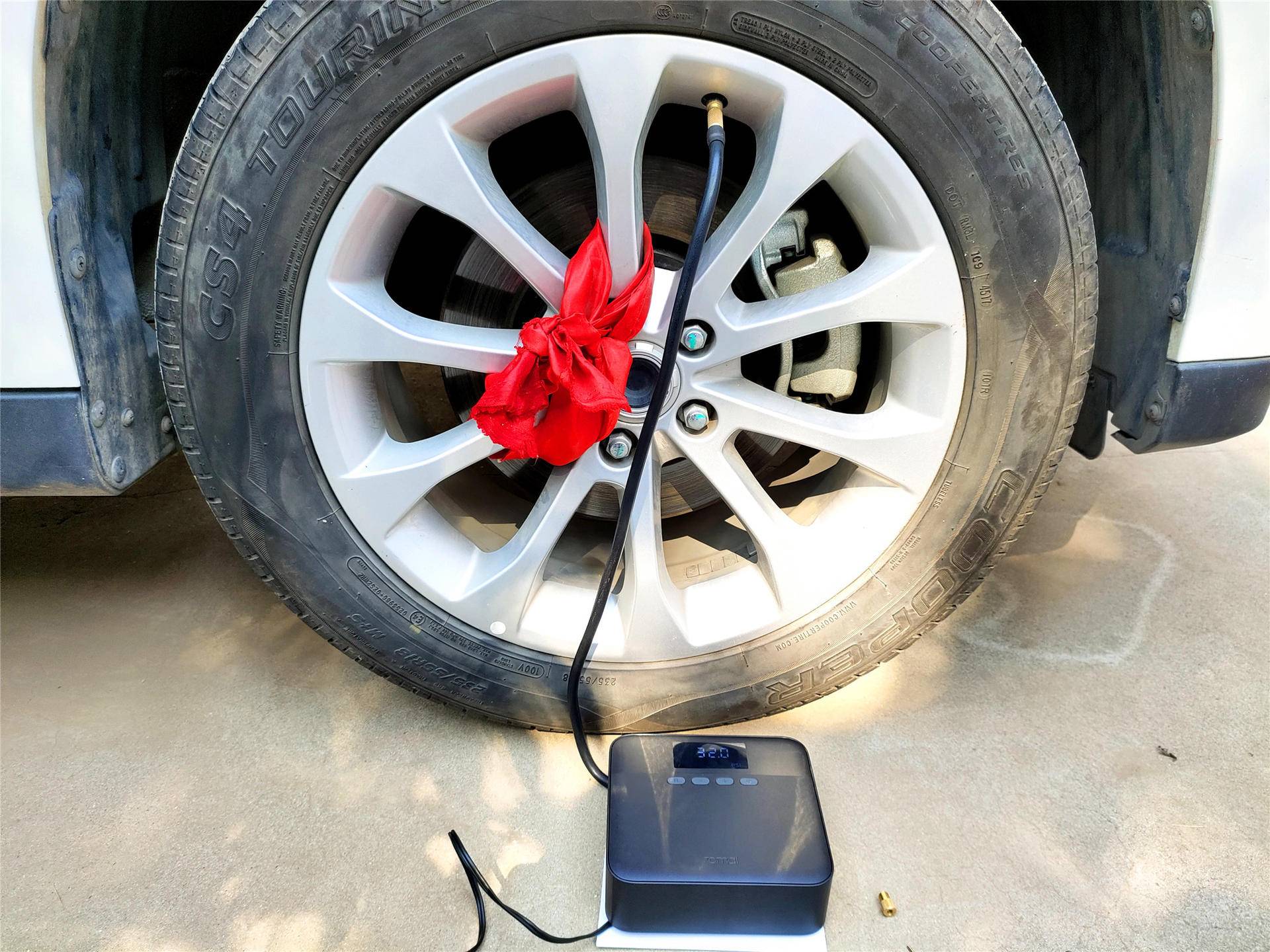 新手车载充气泵推荐,充气泵一键快速充气老司机必备