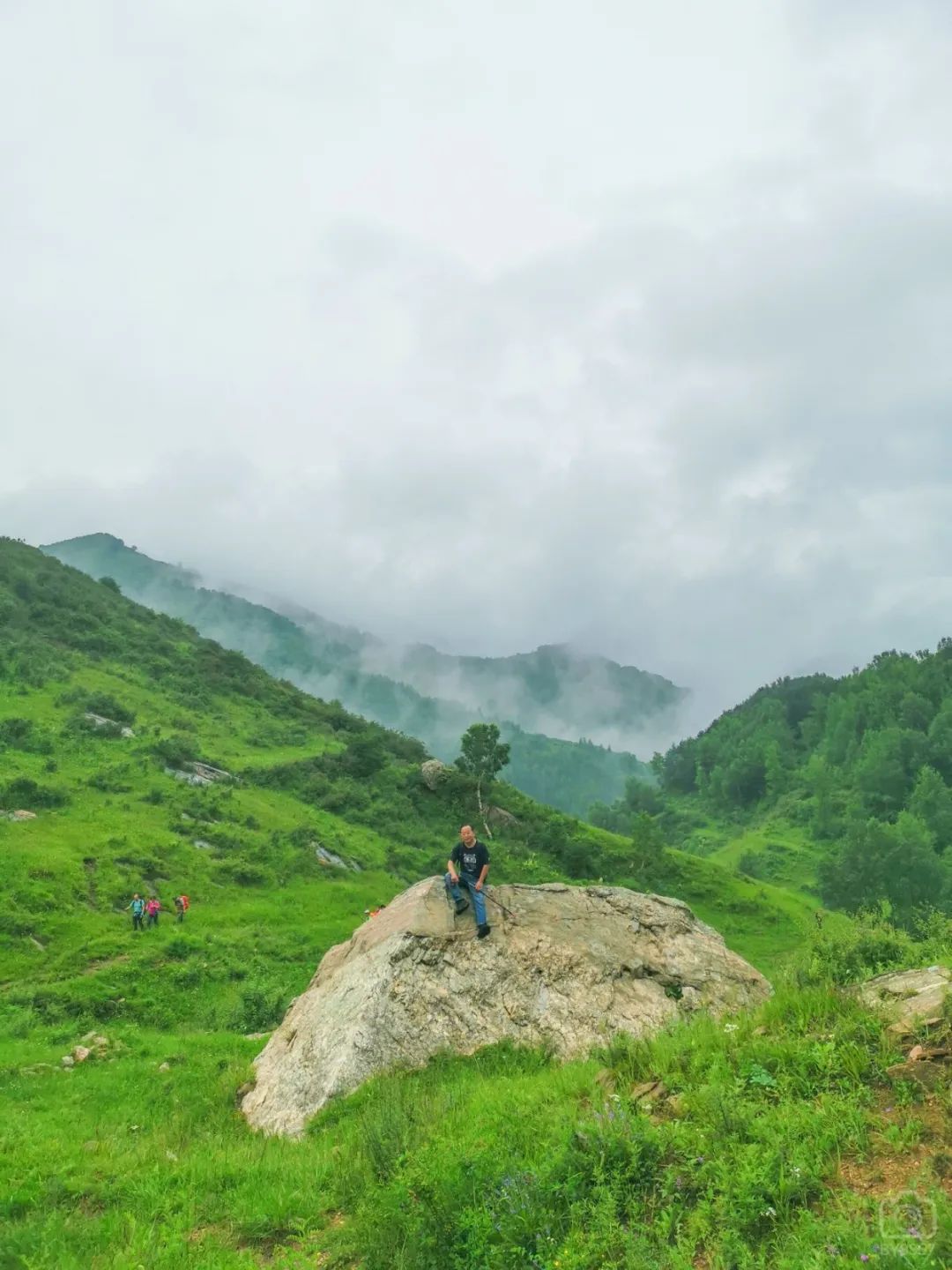 徒步穿越北驼梁完整版,穿越花海古道游记