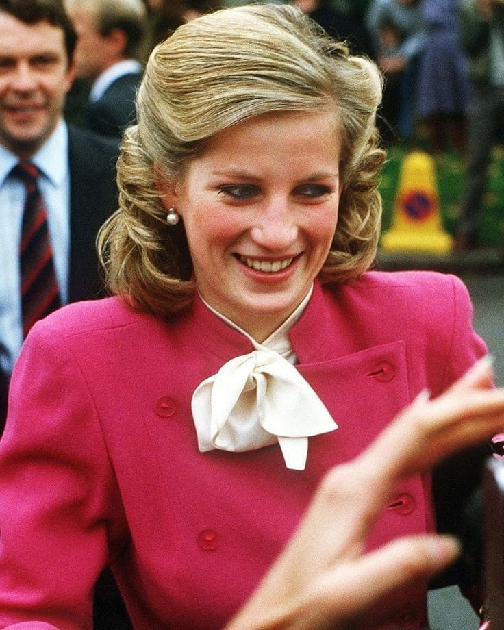 戴安娜王妃发型,戴安娜王妃短发