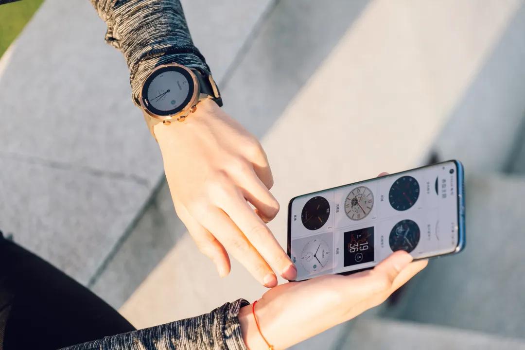 suunto手表哪个系列好,suunto颂拓7智能运动双系统手表