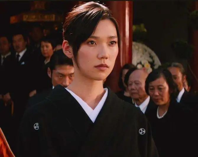 日本女孩为什么都叫*衣麻**、结衣、真理子?