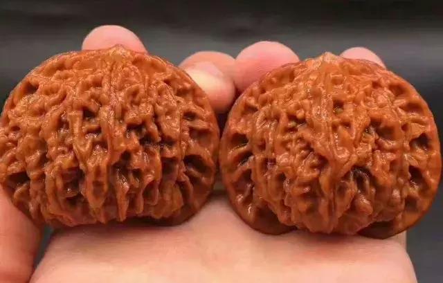 什么样的核桃漂亮,什么样的核桃不苦涩