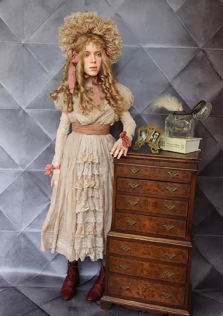 看过这位俄罗斯帅哥制作的人偶,不禁感叹:逼真得有点慎人了