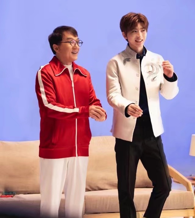 蔡徐坤和成龙和张艺兴,张艺兴蔡徐坤同台合作歌曲