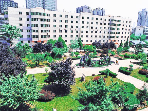 西安培华学院是个怎样的学校,西安培华学院是公办还是民办