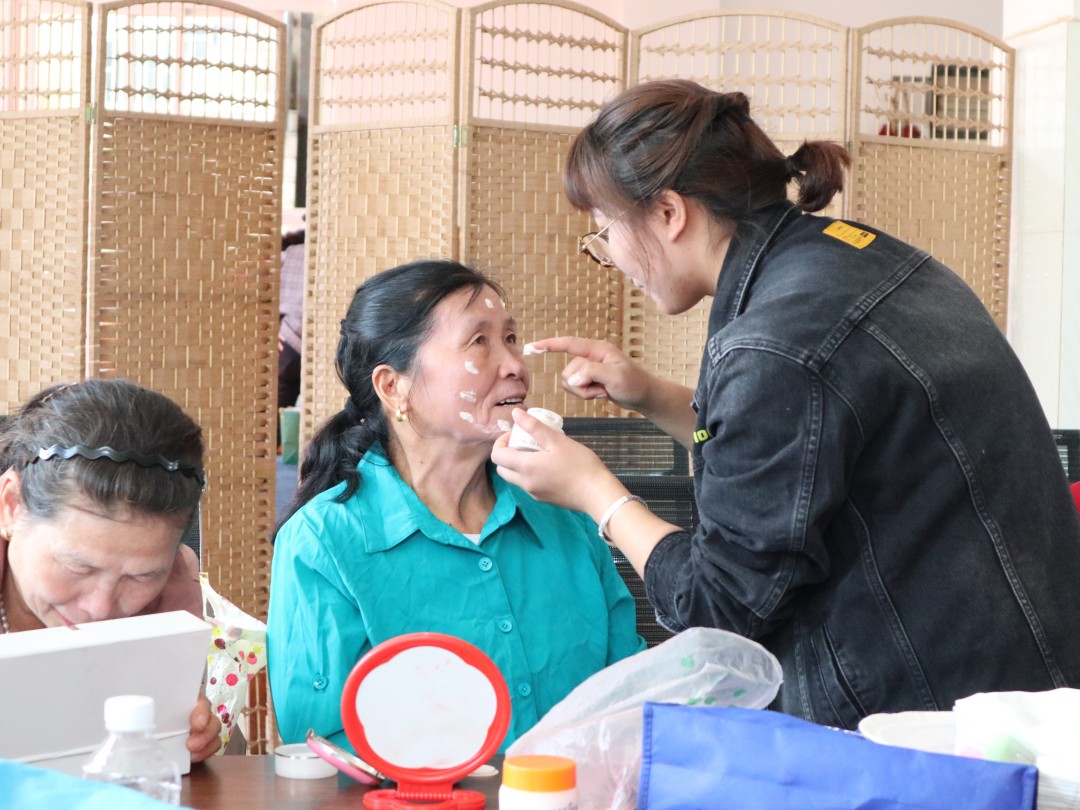 重阳节东关壁村敬老活动,2017马坪古路村重阳节敬老活动