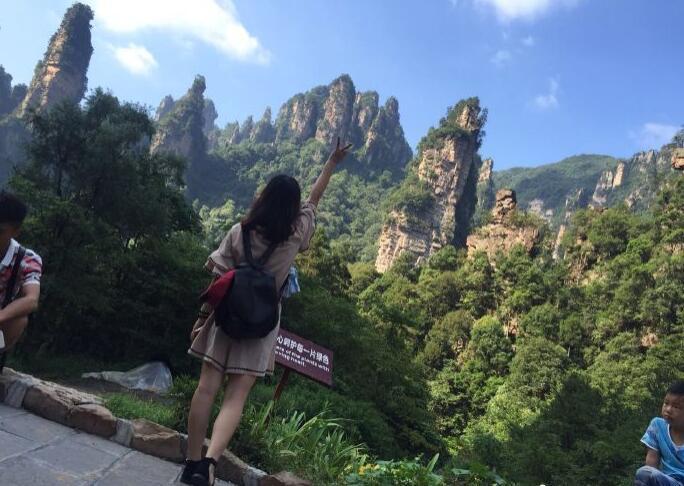 去张家界旅游一个人需要多少钱,深圳去张家界旅游大概需要多少钱