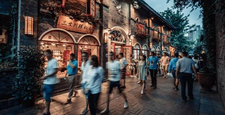 成都一个月收入多少够用,成都喝茶消费怎么样