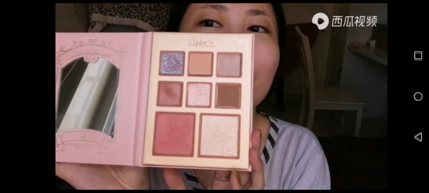 完美日记*百变小樱联名套盒来开箱试色，我的童年又回来了！