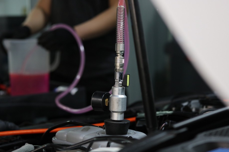 怪兽修车老车翻新天津,10年奥迪a4翻新改装最佳案例