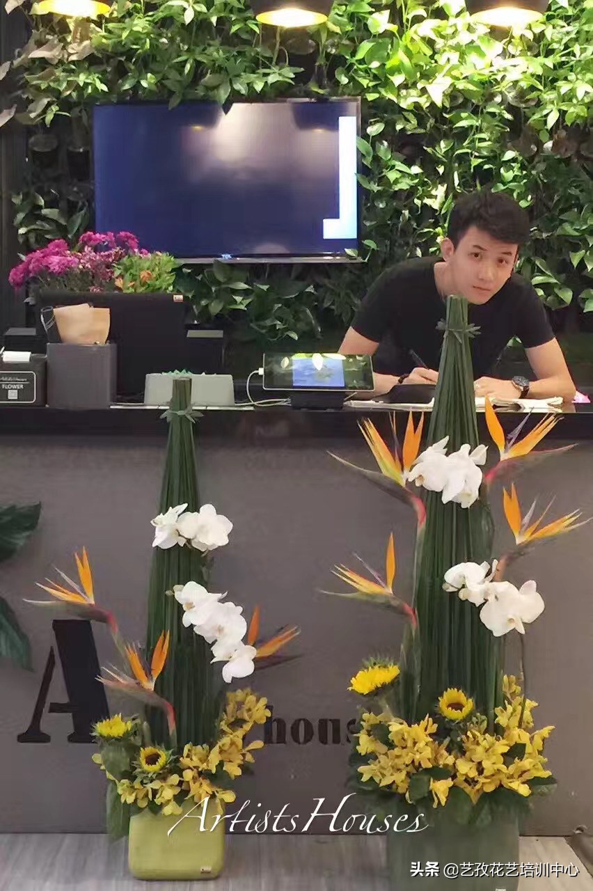 开一家花店怎么营销才能赚钱,花店做批发零售怎样进货