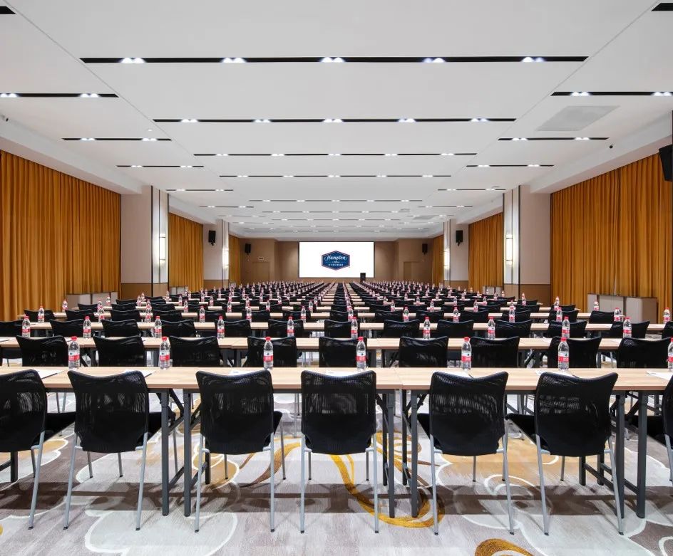 南昌青山湖希尔顿欢朋酒店宴会厅,南昌青山湖免费过夜