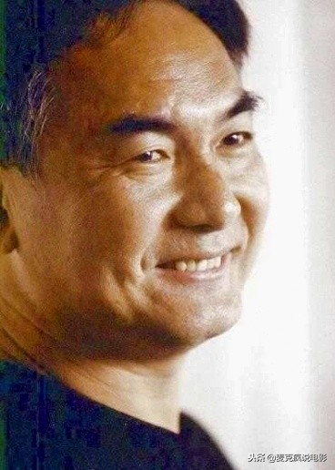 谢苗和武术冠军打戏忘招往后跑,谢苗成年打戏