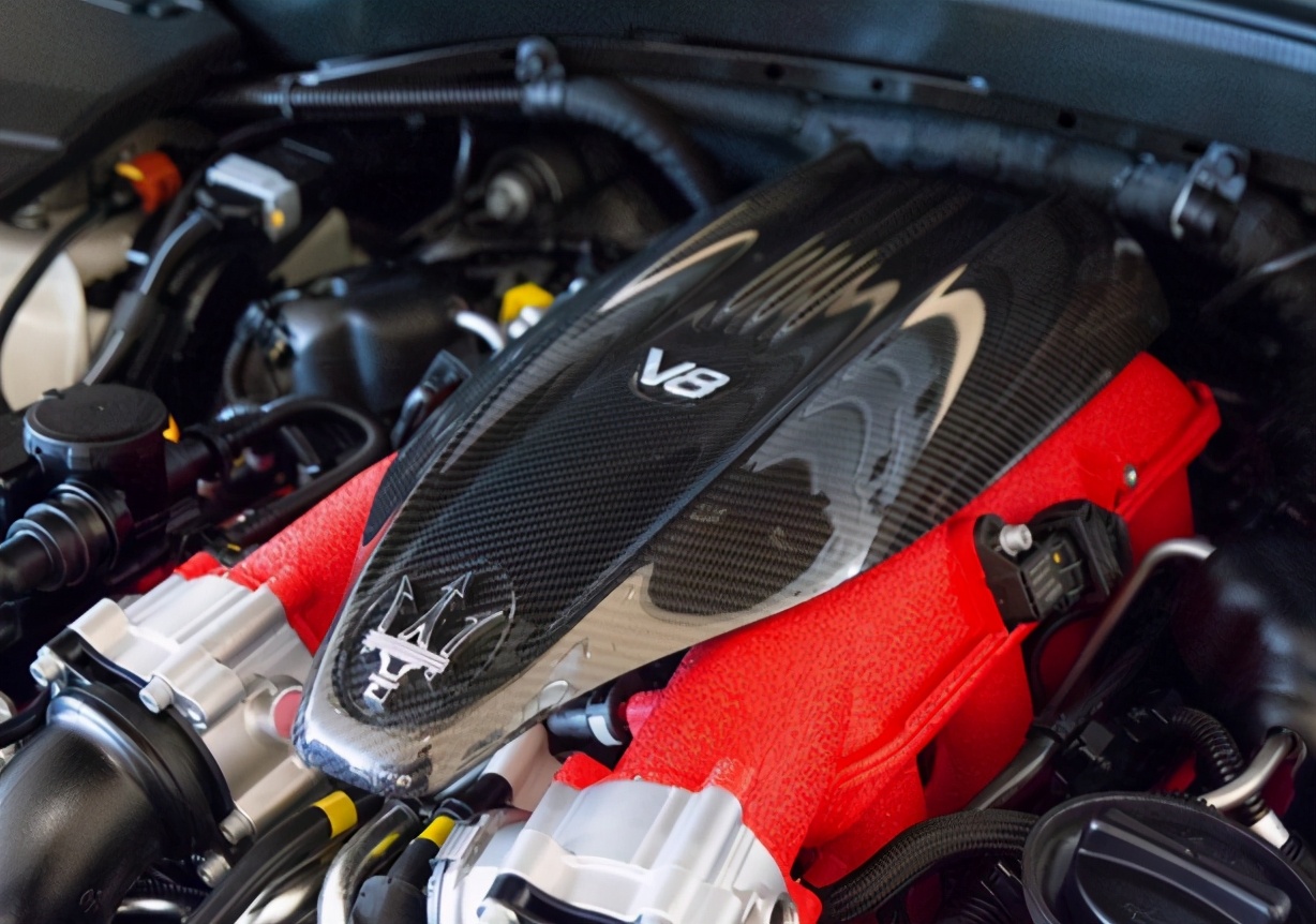 最新款玛莎拉蒂莱万特3.0顶配,全新玛莎拉蒂莱万特上路多少钱