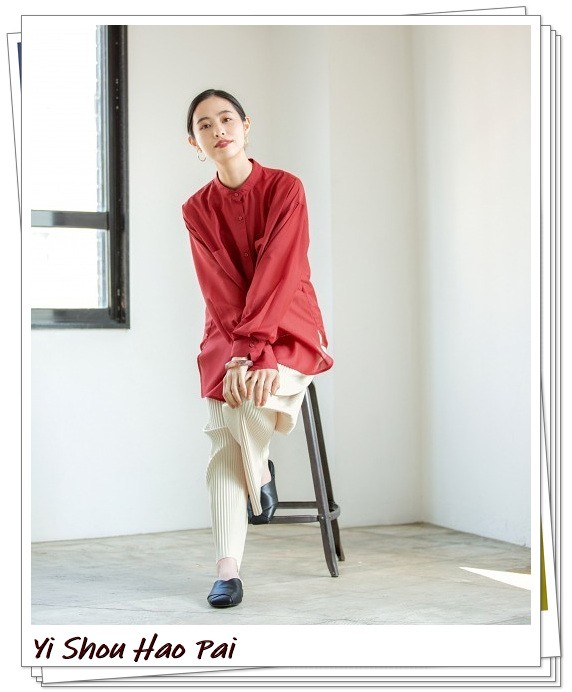 宽松棉质白衬衫穿法搭配,特别透的白色衬衫怎么穿