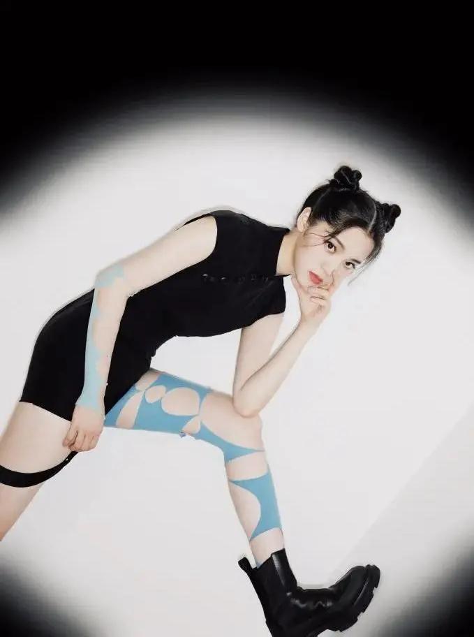 中国的肚兜中国风,国外流行中国肚兜