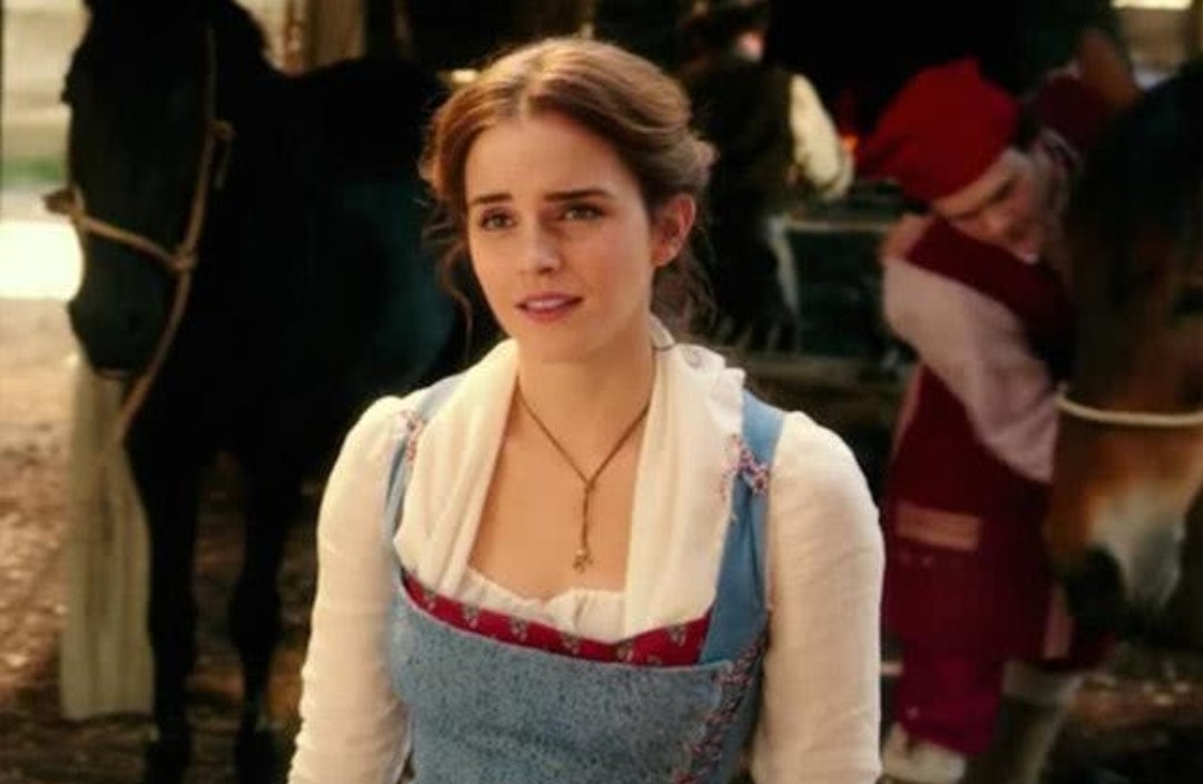 莉莉柯林斯身材粗腿,莉莉柯林斯最新近照