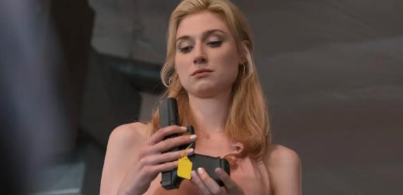 大长腿穿行在时间钳形运动里：高妹伊丽莎白·德比茨基