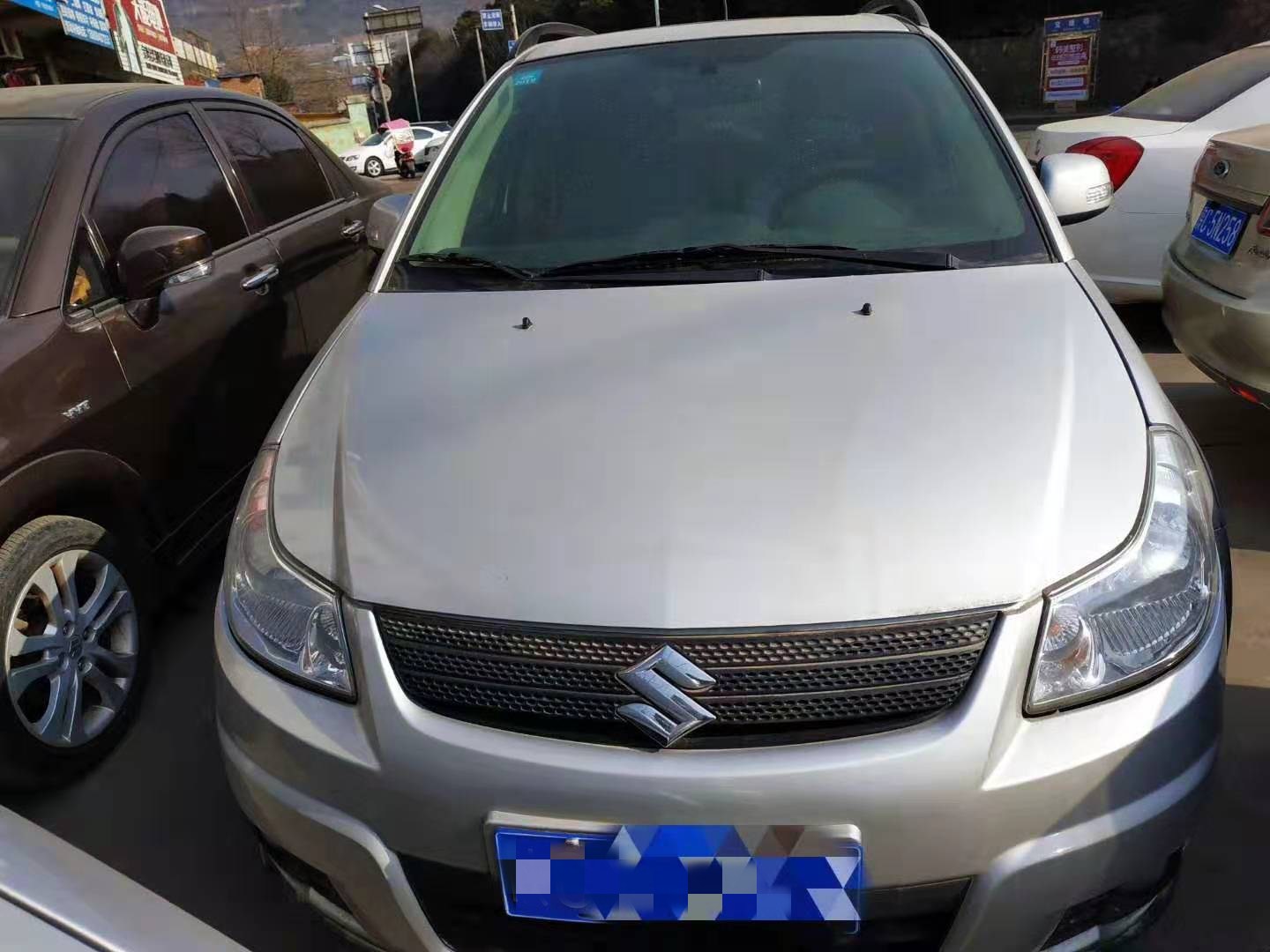 2万天语sx4二手车,2万左右18款铃木天语sx4白色二手