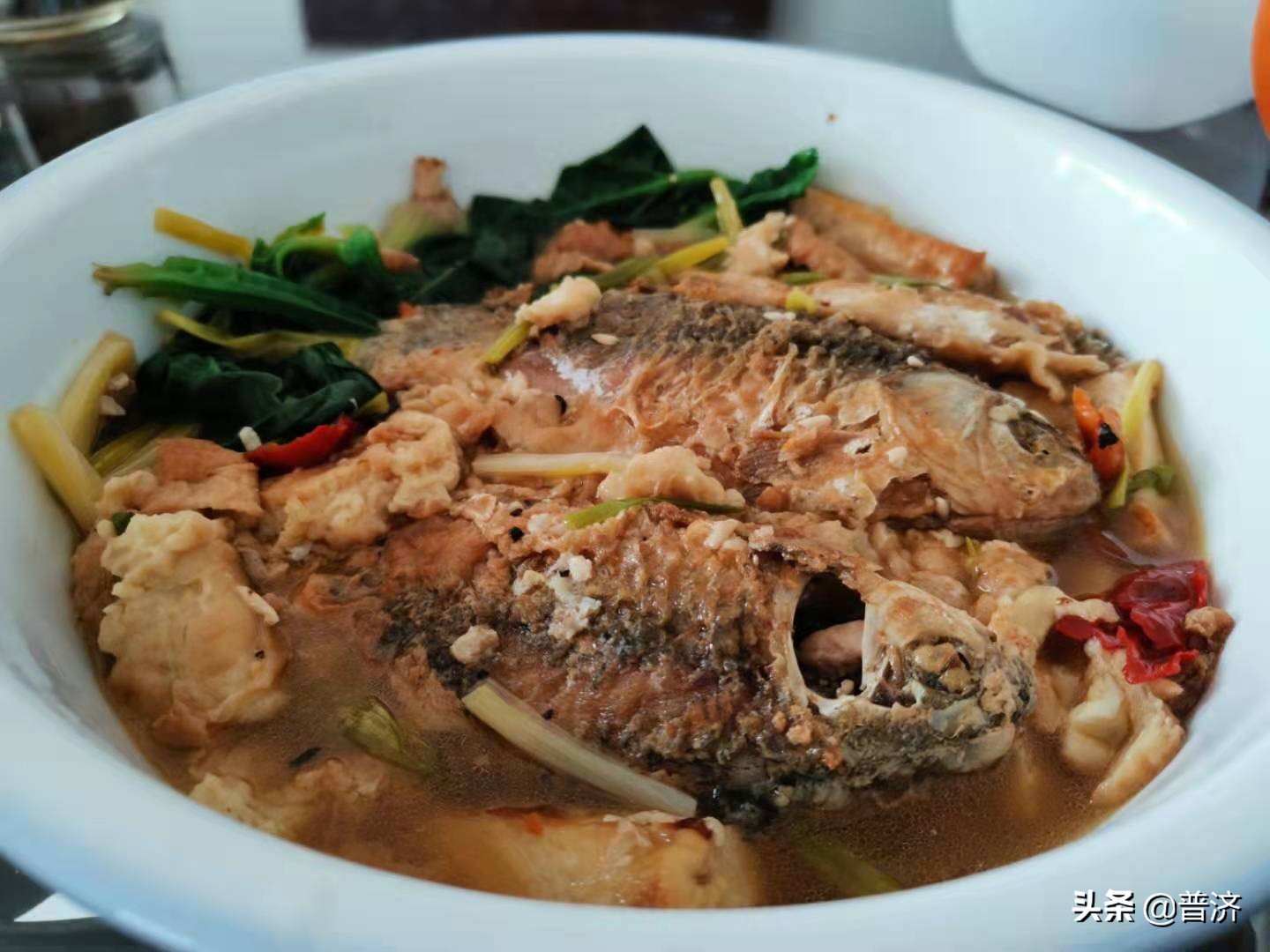 居家厨房挑战视频,鲫鱼处理全过程