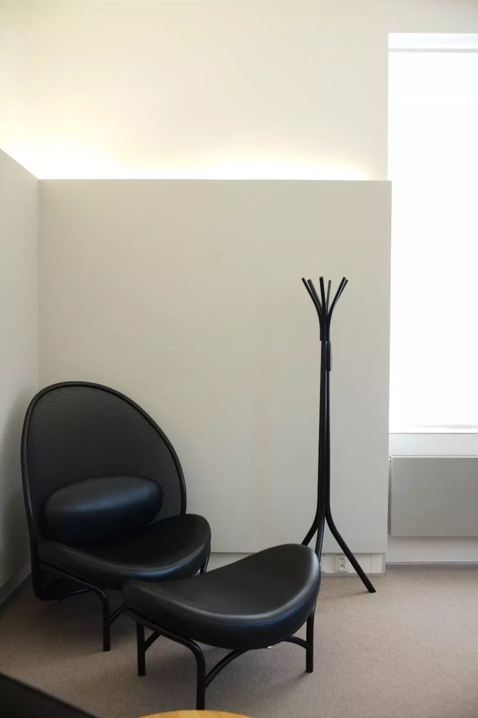 探访TON工厂看经典椅子背后的故事|疯狂24h我们去捷克干了啥?