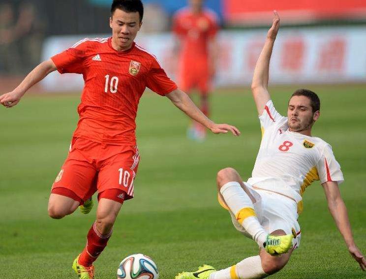 18岁后还有机会成为职业足球球员,16岁有一点基础还能踢职业足球吗