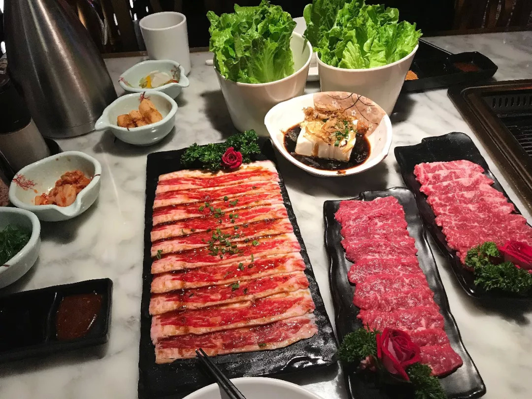 火锅餐饮行业最优赛道,餐饮市场空间可观火锅最具成长性