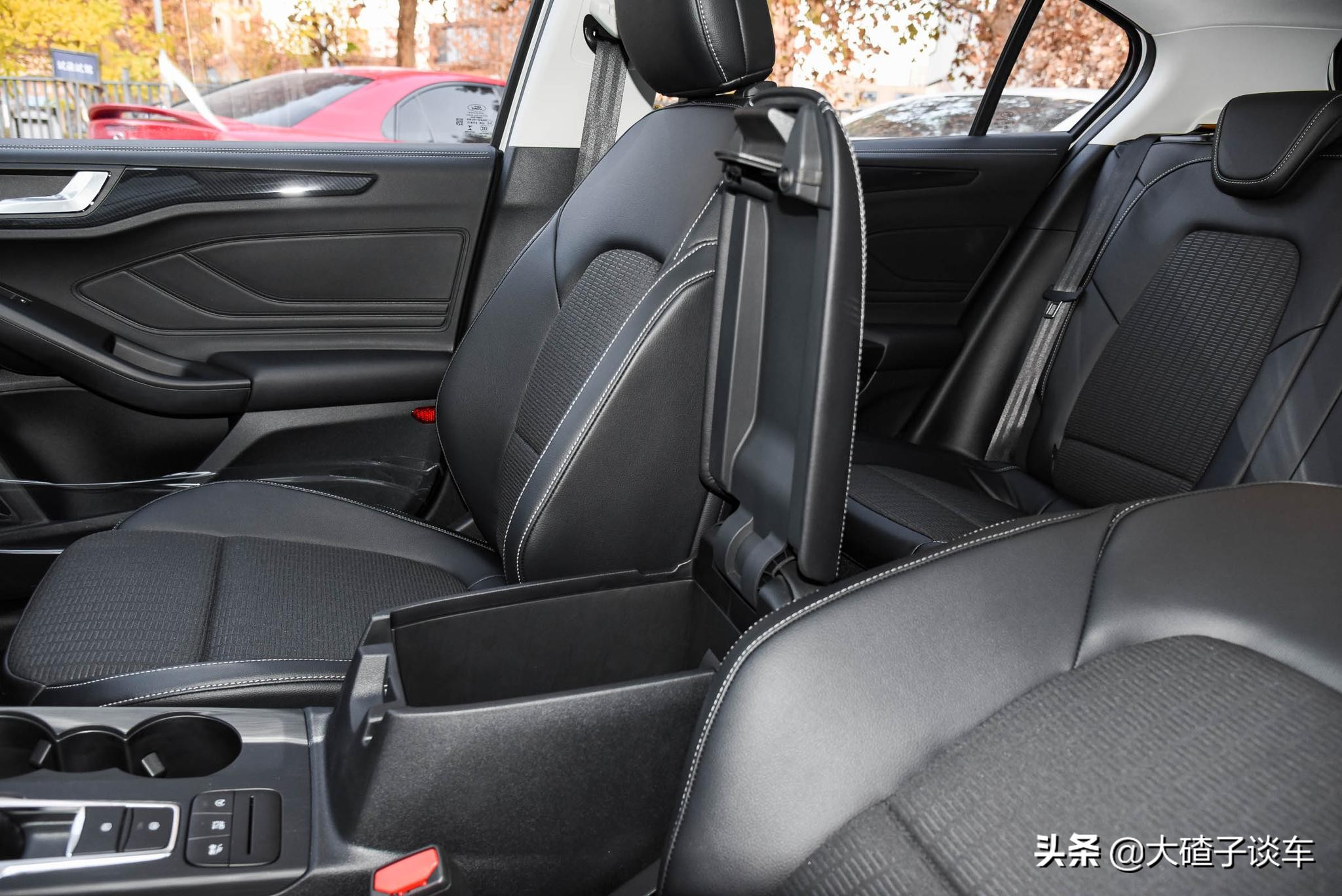 福克斯两厢经典1.8手动变速箱,经典福克斯两厢1.8手动可以跑多快