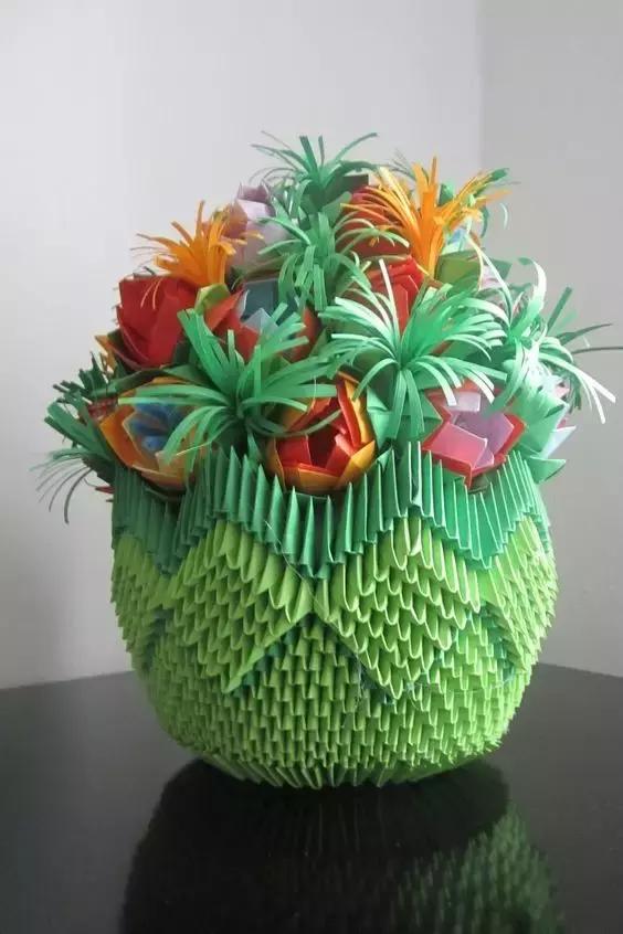 一张三角插纸，小时候肯定玩过，让人一拼就停不下来！附教程