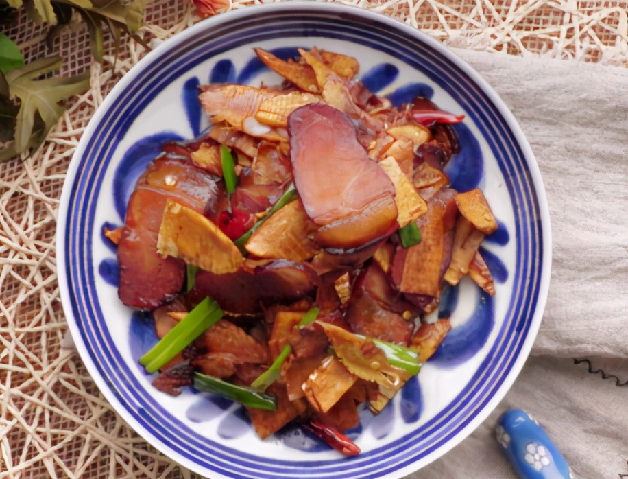 冬笋要不要焯水冬笋制作方法,冬笋包肉饺子冬笋要焯水吗