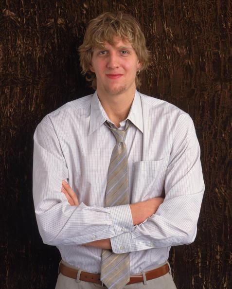 诺维茨基有多强？击败巅峰詹姆斯科比夺冠，征服小12岁黑人妻子