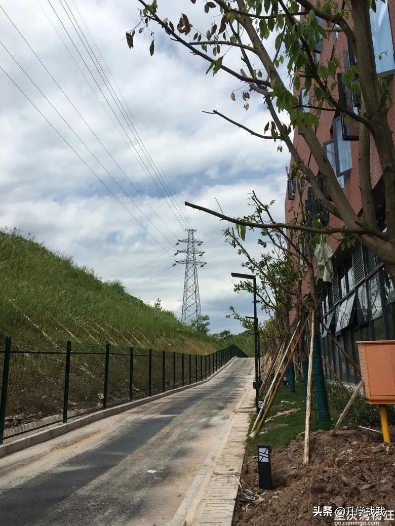 重庆探校|还有12天开学，我去逛了一圈新修的石子山学校