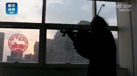 临死前求助智能音箱的老人，还在被这些年轻人诅咒