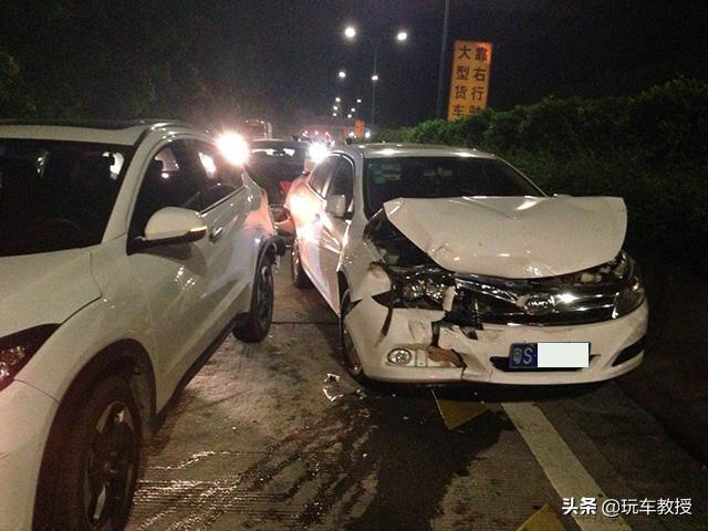 进攻型驾驶有哪些技巧,简述防御性驾驶的操作方法