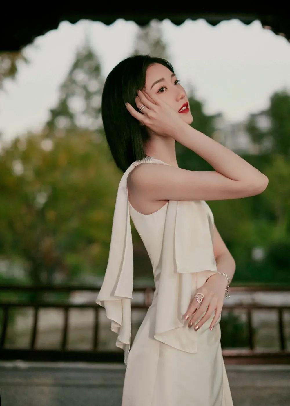 毛晓彤问心同款穿搭,毛晓彤怦然心动20岁穿搭