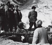 1952年彭德怀应邀到莫斯科，斯大林第一次见他竟久久说不出话