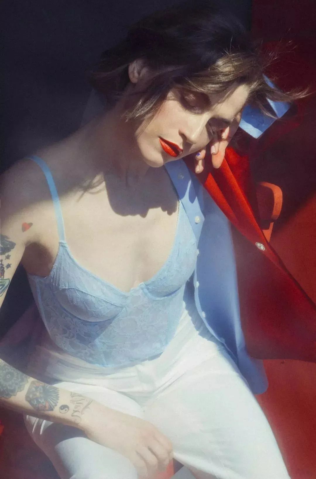 蝴蝶堂|世泰智造:有件T恤,平平无奇的降温小能手罢了