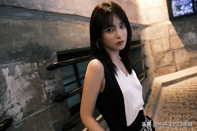 网评演技好的95后小花TOP10！周也十、杨超越九，赵露思赢虞书欣