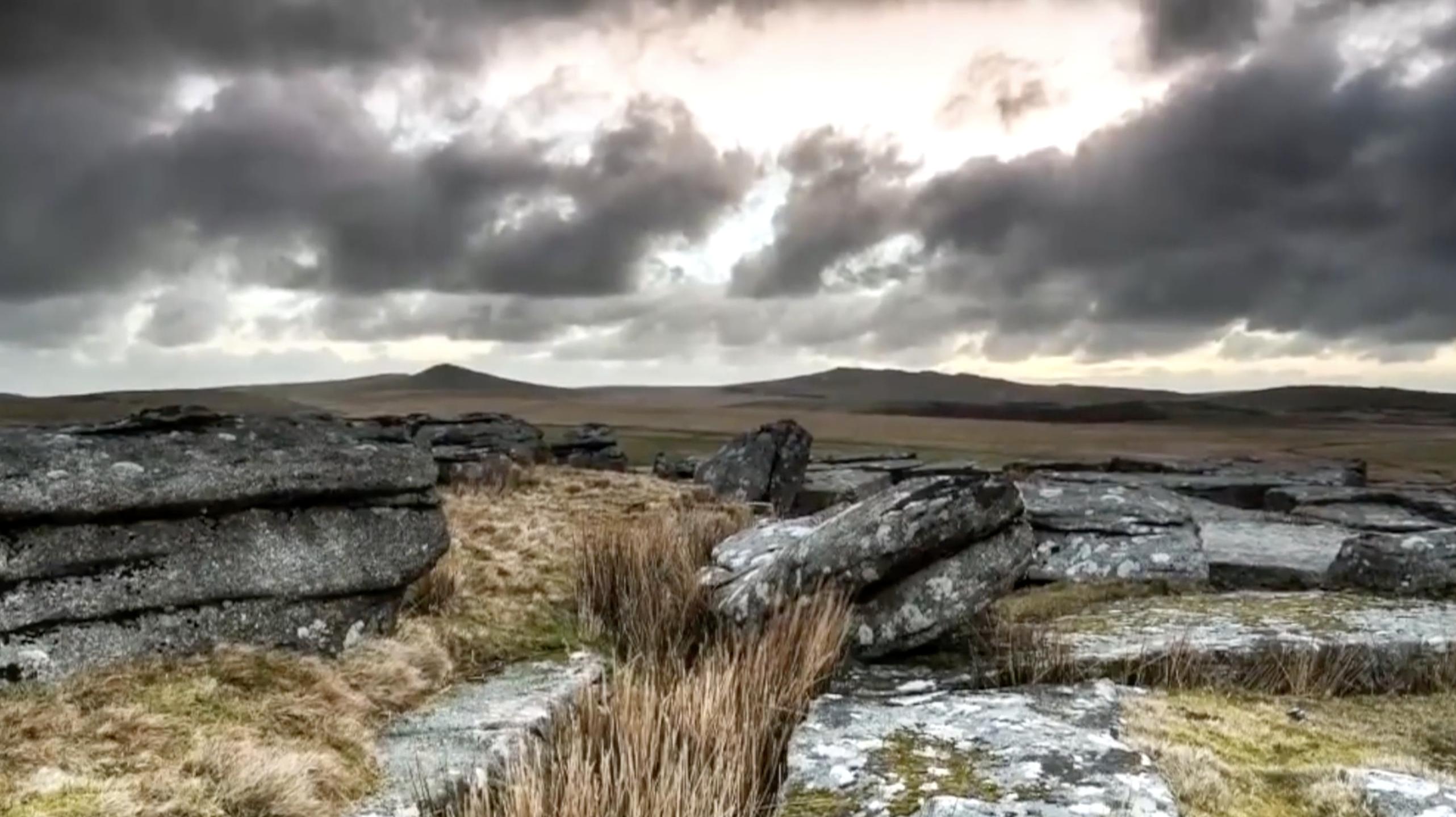 鍘嗗彶澶槼娑堝け涔嬭皽,鑻卞浗鏈堜寒绁炵娑堝け涔嬭皽