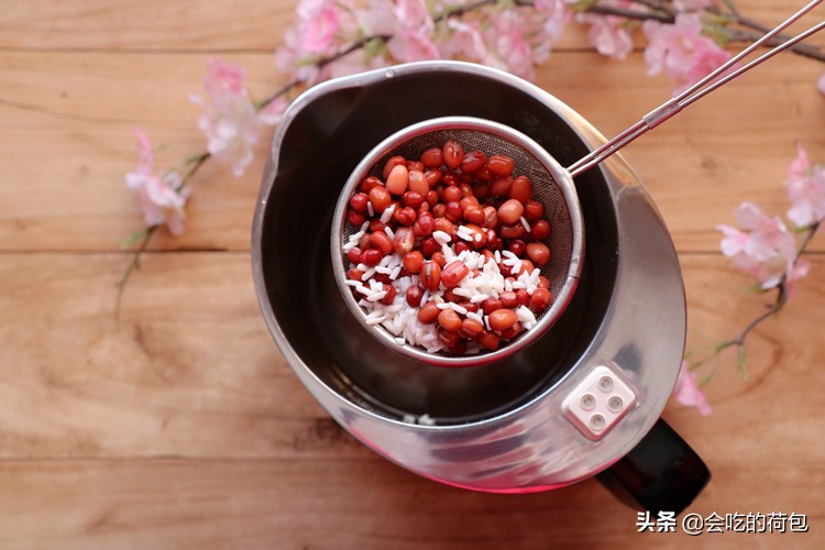 冬天红豆薏米粥正确做法,软糯的红豆粥