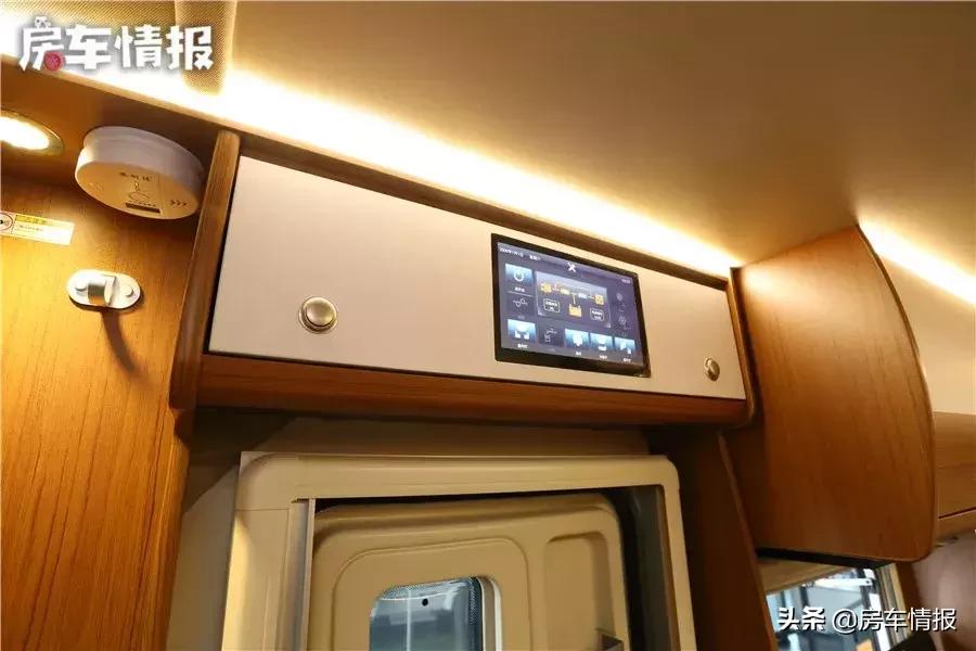 可在城市代步又可旅行的t型房车,中轴低顶b型商务房车30万到40万