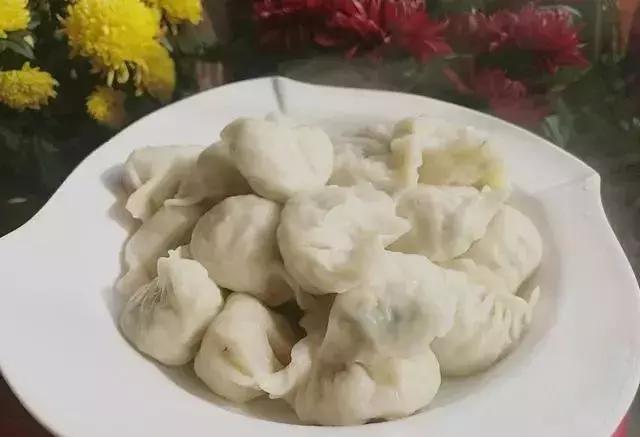 素馅饺子要想好吃有诀窍,各种素馅饺子怎么调馅好吃