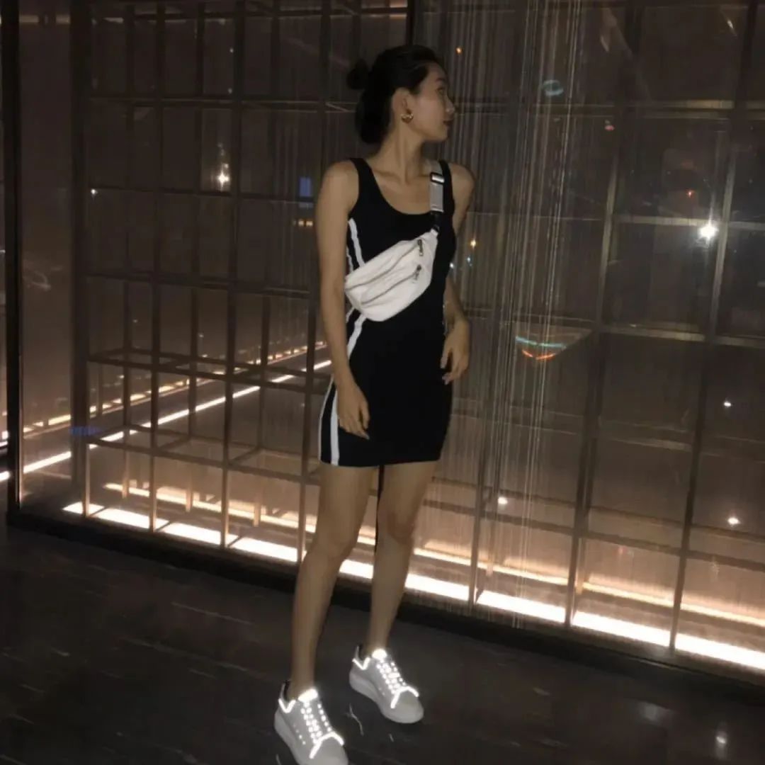 春夏穿的衣服搭配推荐,暖春春装怎么搭配好看