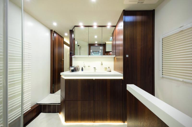 超大豪华a型奔驰房车,壕无人性的豪华suv