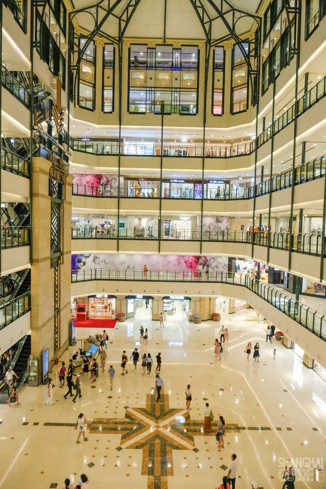 淮海路和南京西路哪个繁华,南京西路vs陆家嘴