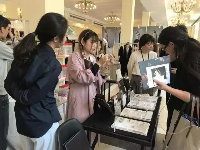 中国式买手诞生记丨cover计划