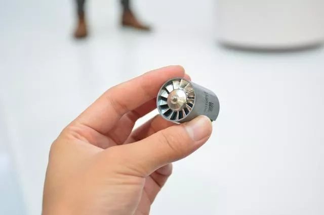 直男认识戴森吹风机,戴森吹风机真的这么神奇吗